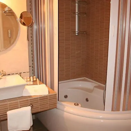 Hotell Enavlion Batagianni 3*